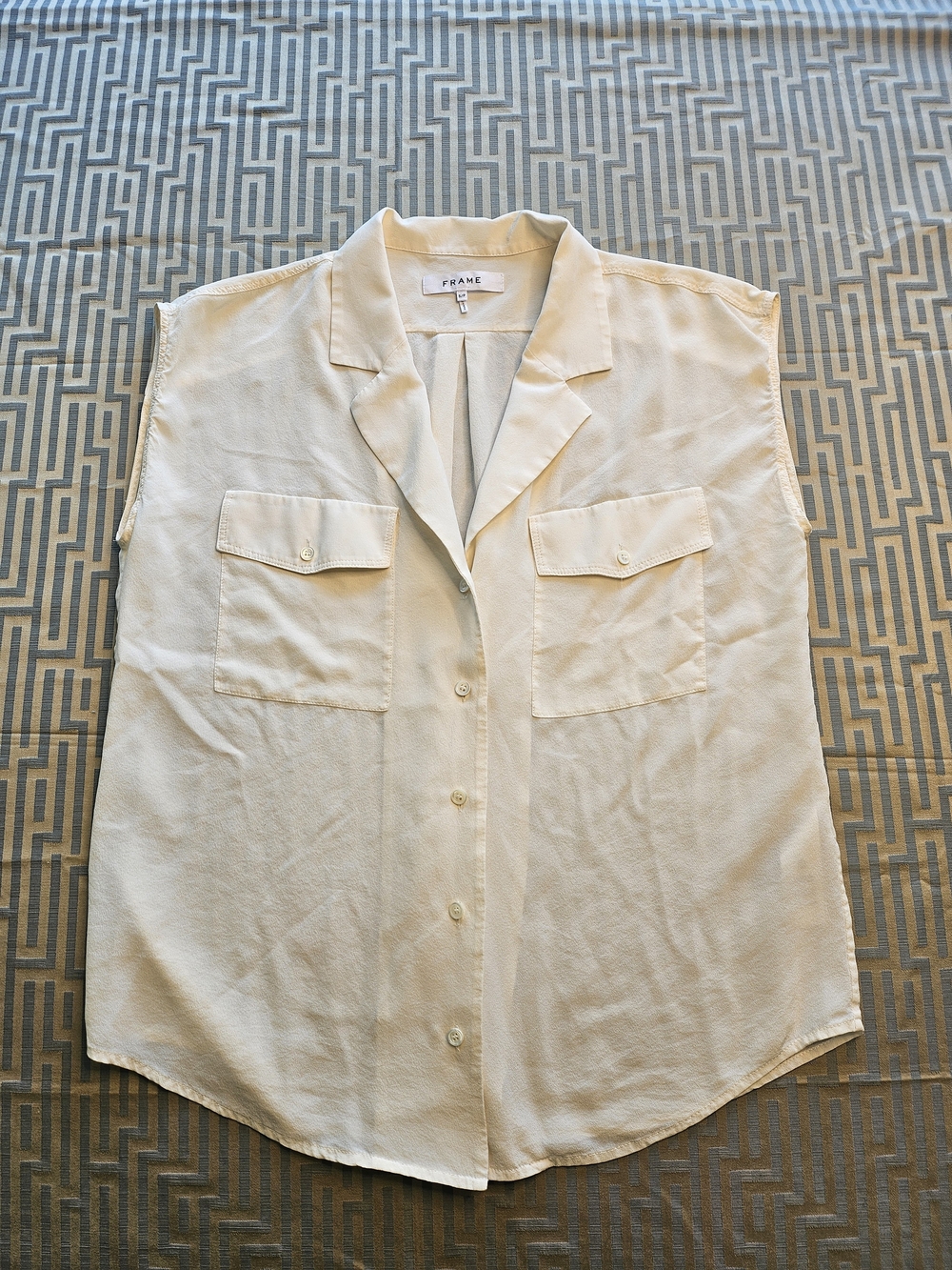 Frame 100% Silk Sleeveless Blouse in Soft Cream - Picture 2 of 5